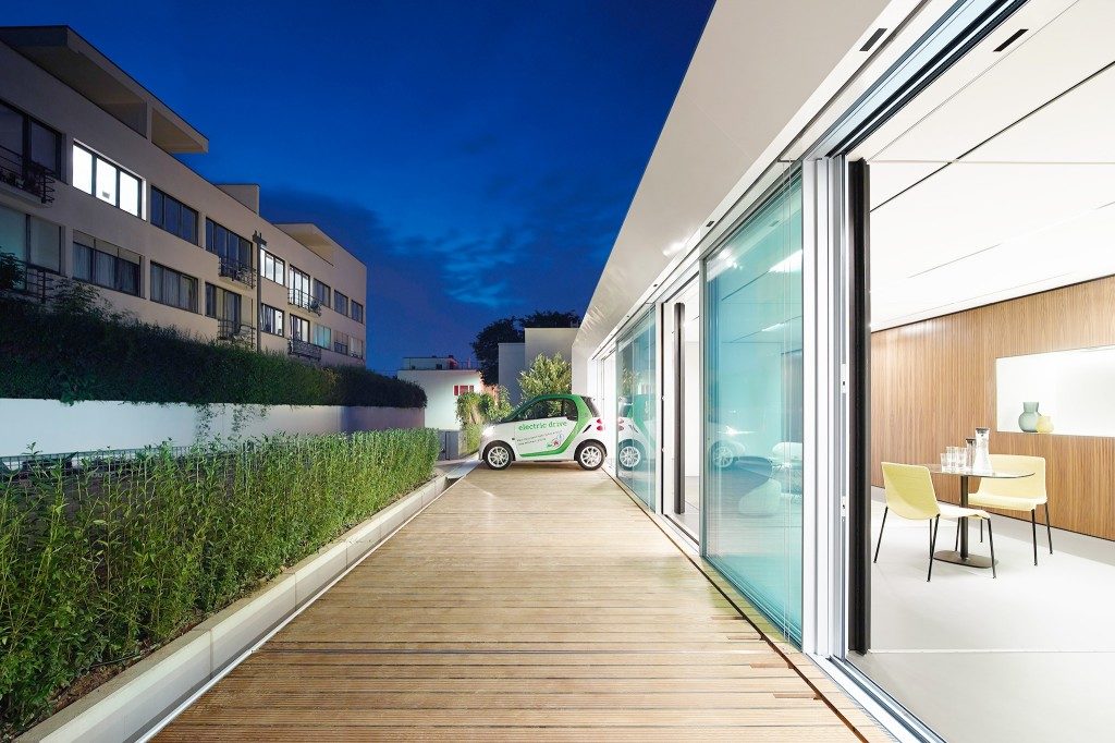 B10 Werner Sobek Design, habitat-de-demain-maison-modulable-deplacable-micro-tiny-house-recyclable-high-tech