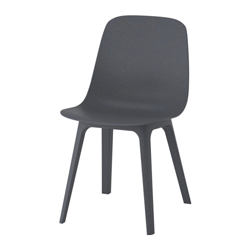 nouveaute-ikea-chaise-100-recyclee-materiaux-plastique-recyclage-bois-recupere-design-suedois-form-us-with-love-