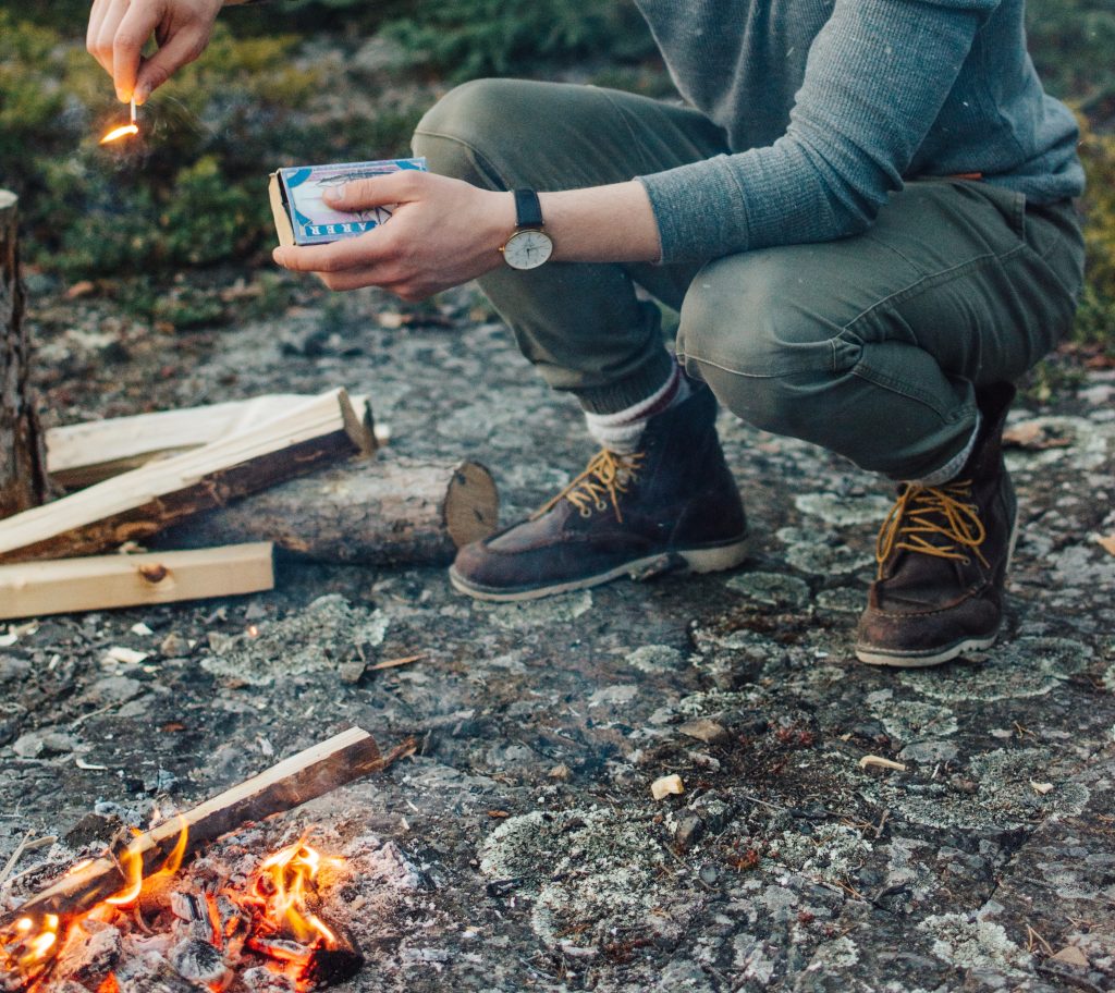 faire un feu de camp