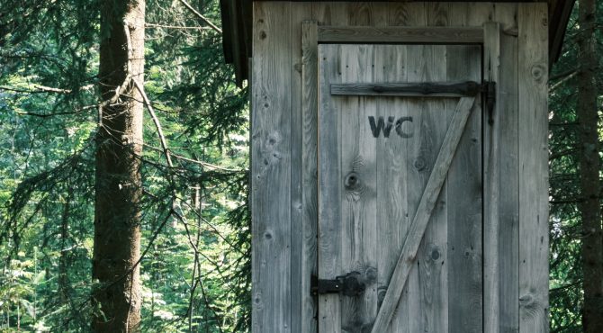 toilettes pipi caca Gérer les besoins naturels en camping