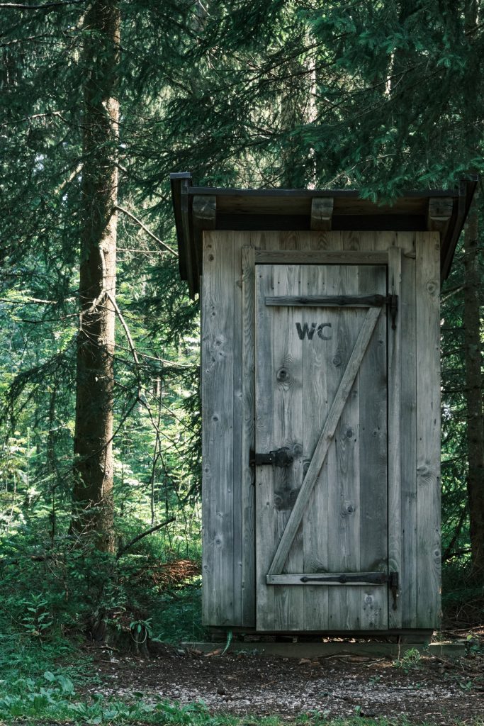 toilettes pipi caca Gérer les besoins naturels en camping